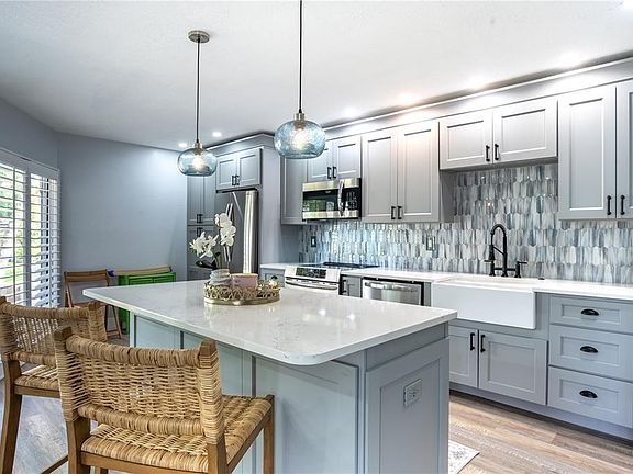 3rd image of 1005 S BAYSHORE BOULEVARD #102