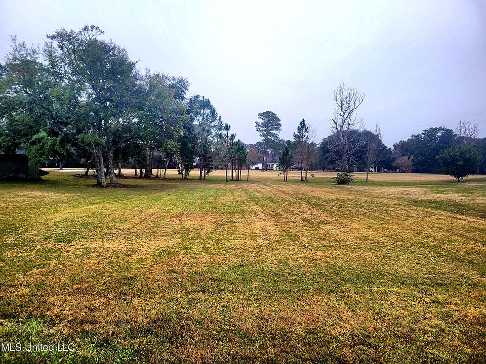 1st image of 10 Fernwood Dr Lot 10