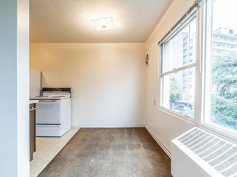 The Queensborough Apartments — Photo 62