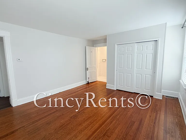 2836 Linwood Ave #1 — Photo 13