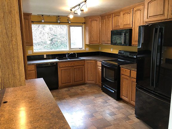 4th image of 1710 NE Wheatland Dr