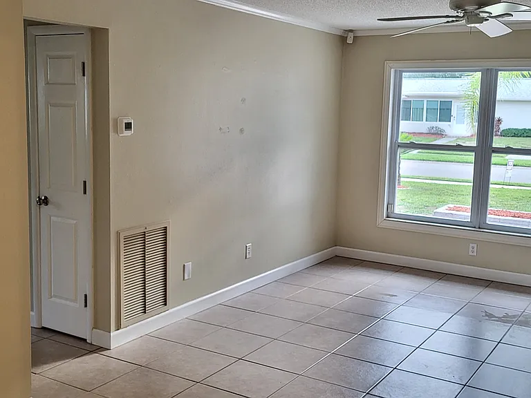 1480 Queen Anne Dr — Photo 6