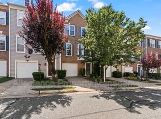 6385 Levtov Lndg, Alexandria, VA 22312