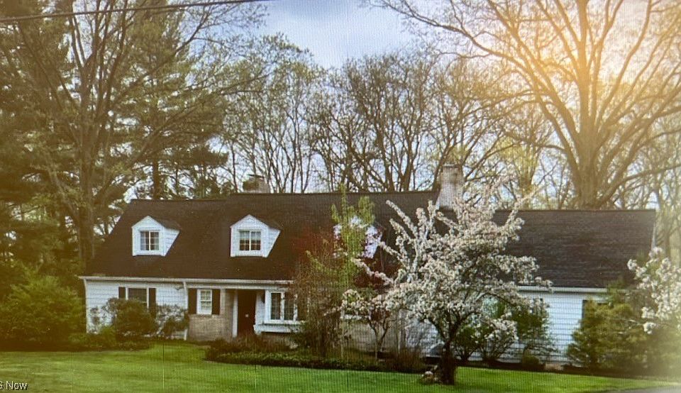 1st image of 60 N Strawberry Ln