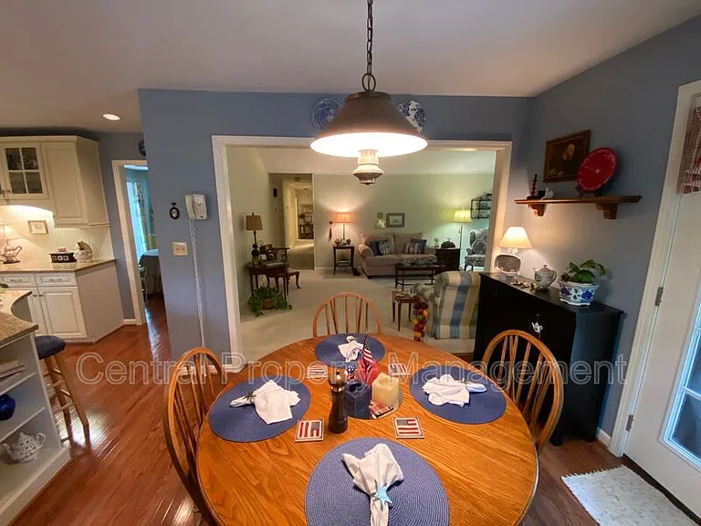 4724 Coach Hill Dr — Photo 23