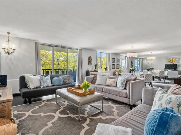 280 Boylston St APT 701, Newton, MA 02467
