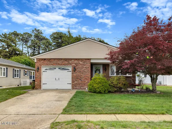 195 Cabrillo Boulevard, Toms River, NJ 08757