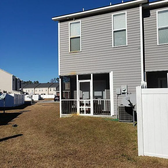 214 Glenhaven Ln — Photo 2