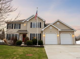 190 Sandpiper Ln, Grand Island, NY 14072