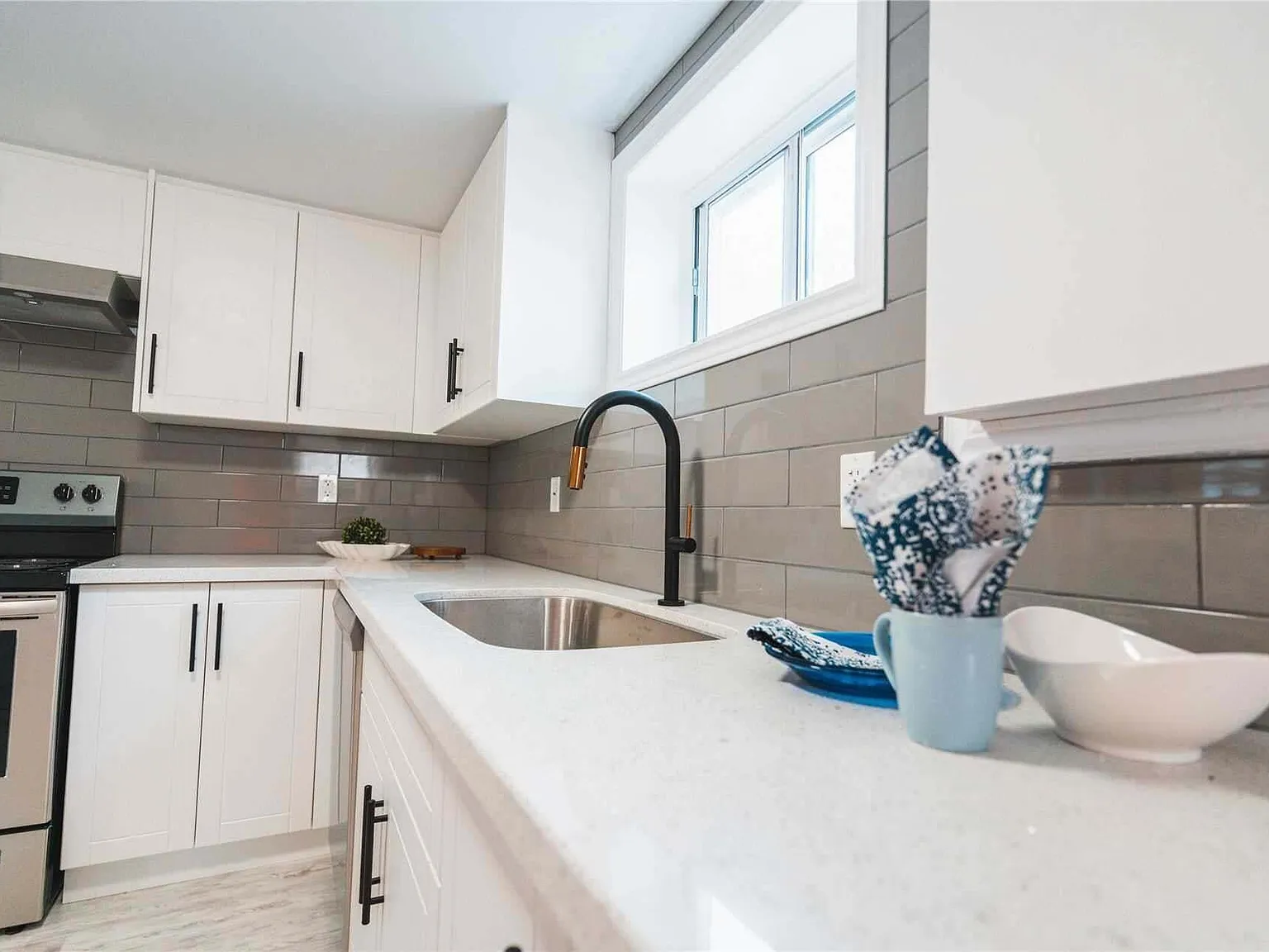 3 bed, 1200 sqft, $1,650 — Photo 3
