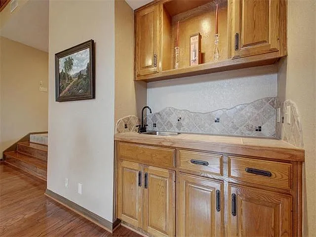 Wet bar