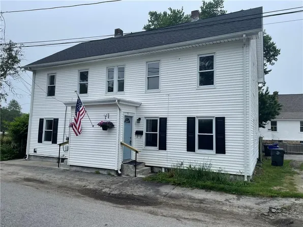 31 Centre St #33, West Warwick, RI 02893