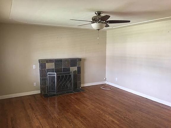4th image of 1520 W Elmwood Ave