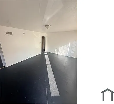 3 bed, $1,300 — Photo 4