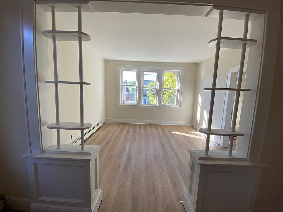 1st image of 24 Gold St Floor 2