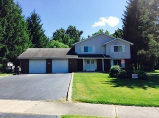 175 Chimney Hill Rd, Rochester, NY 14612