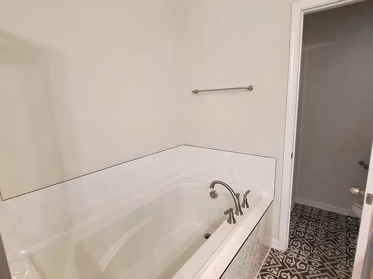 8807 Merriweather Ln — Photo 24