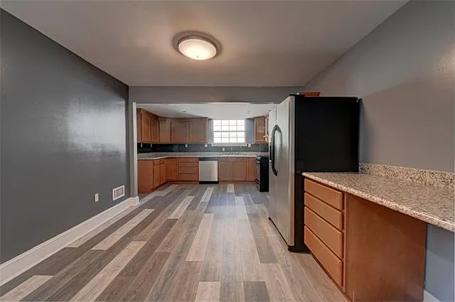 5923 General Haig St — Photo 4