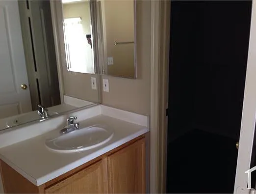 5 bed, 1731 sqft, $3,400 — Photo 3