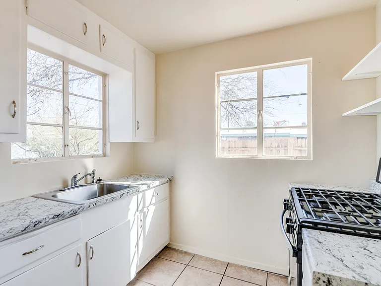 3206 E Bellevue St — Photo 7