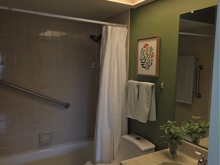 385 E Hartford St #5A — Photo 14