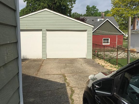 2nd image of 2650 8th St