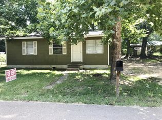 109 Brent St, Crystal Springs, MS 39059