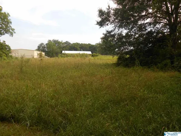 504 Willow Rd, Boaz, AL 35957