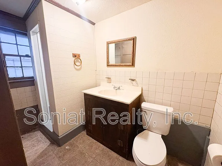 1621 Crete St #1 — Photo 6