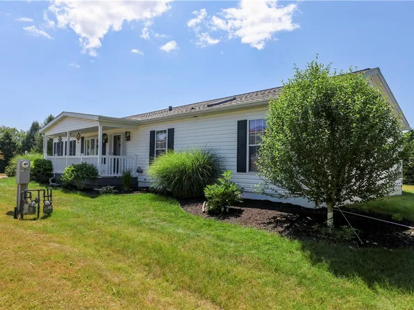 136 Rocking Chair Rd, Horseheads, NY 14845