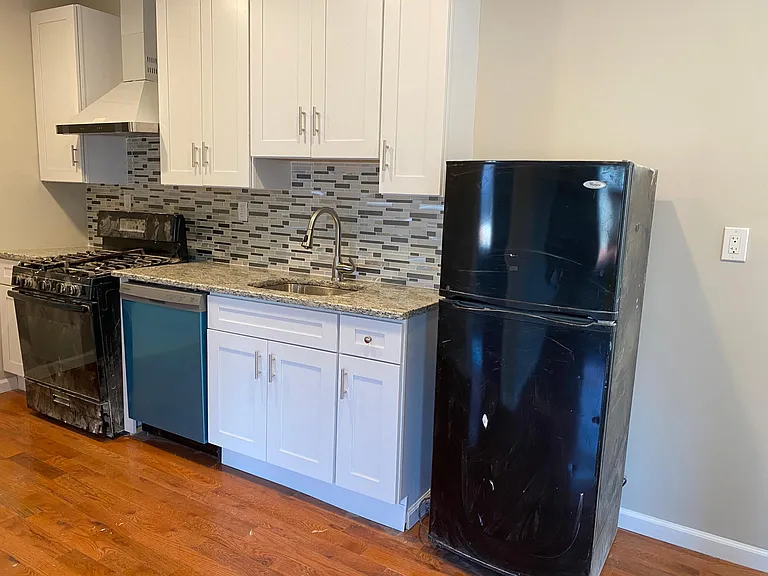 802 Christian St #3 — Photo 1