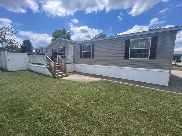 1800 Illini Dr