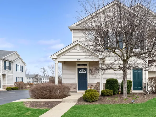 210 Bakers Dr W, Lakemoor, IL 60051