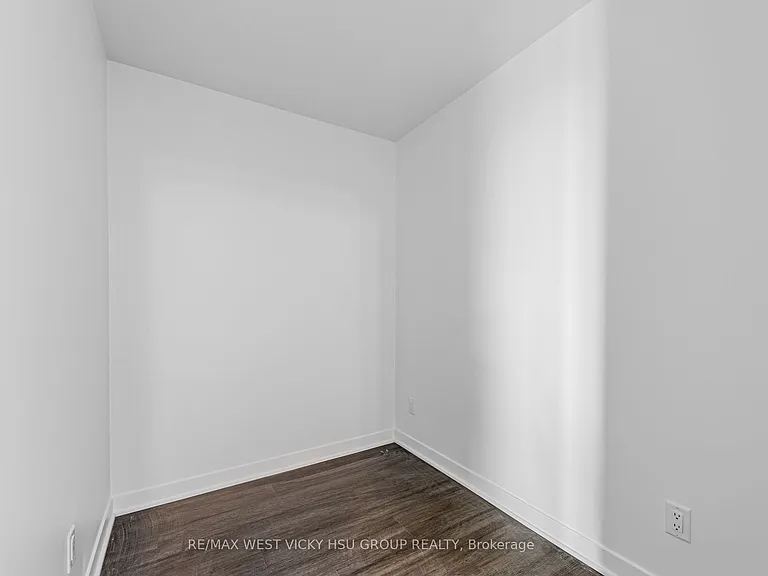 185 Alberta Ave #810 — Photo 5