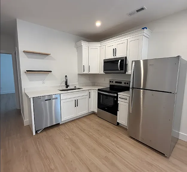 1651 Spann Ave #B — Photo 1