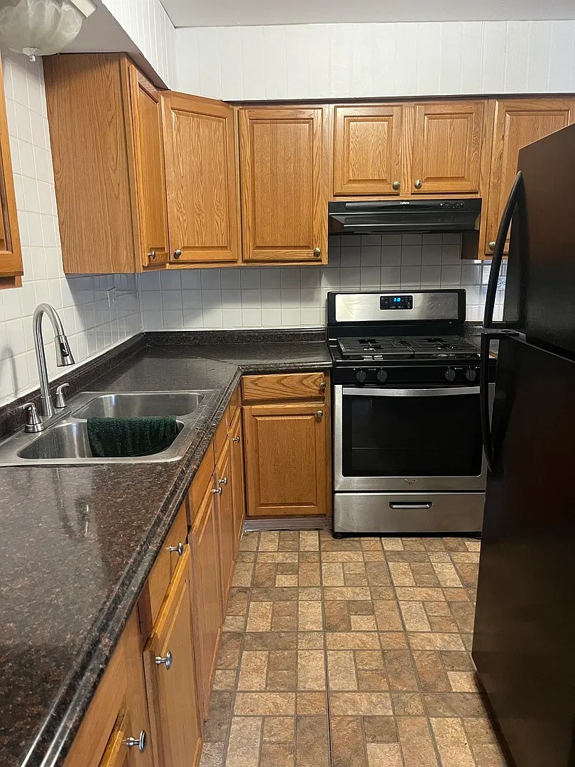 2 bed, $1,550 — Photo 4