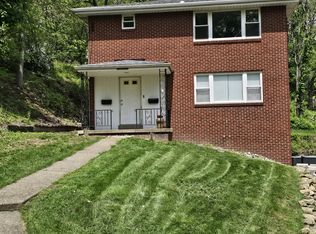 92 Rosecrest Dr, Pittsburgh, PA 15229