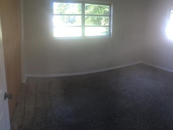 5th image of 1312 Miami Ave