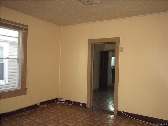 5th image of 1116 St James St
