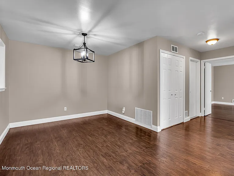131 Wellington Ct #4-1 — Photo 10