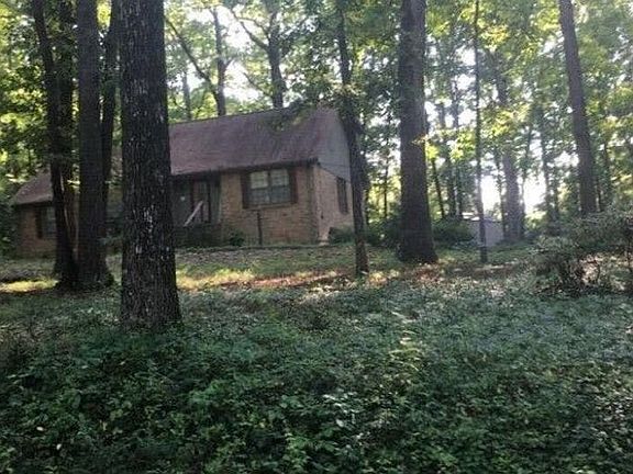 2nd image of 2512 Walker Rd SE