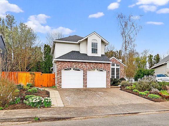 3rd image of 2109 N Nugget Ln