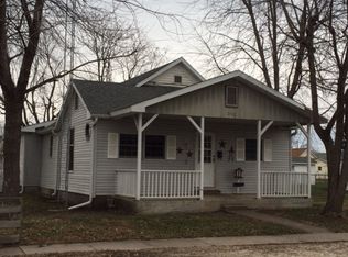 302 Douglas St, White Hall, IL 62092
