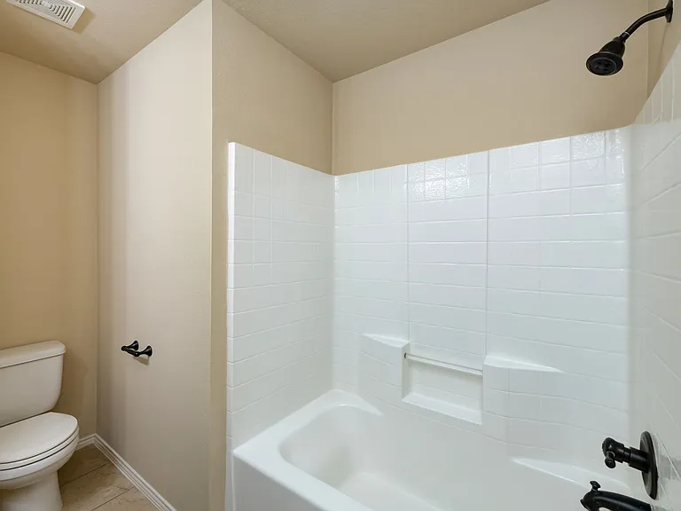 365 Orbit Dr — Photo 20