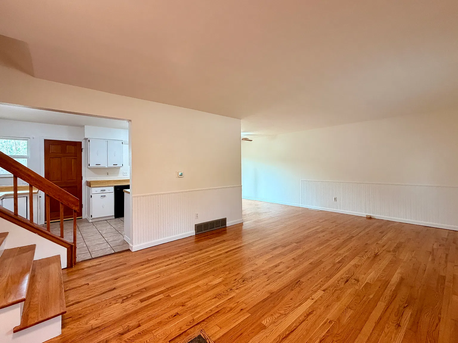 3 bed, 2.5 bath, 1700 sqft, $2,985 — Photo 3