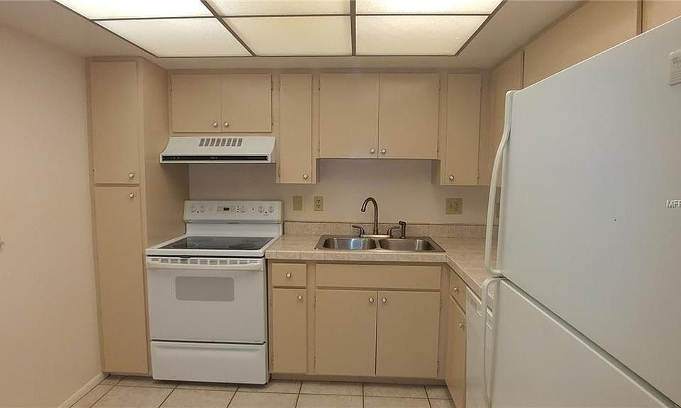1st image of 1540 Glen Oaks Dr E #B-128