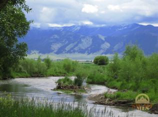 100 Thompson Field Ln, Belgrade, MT 59714