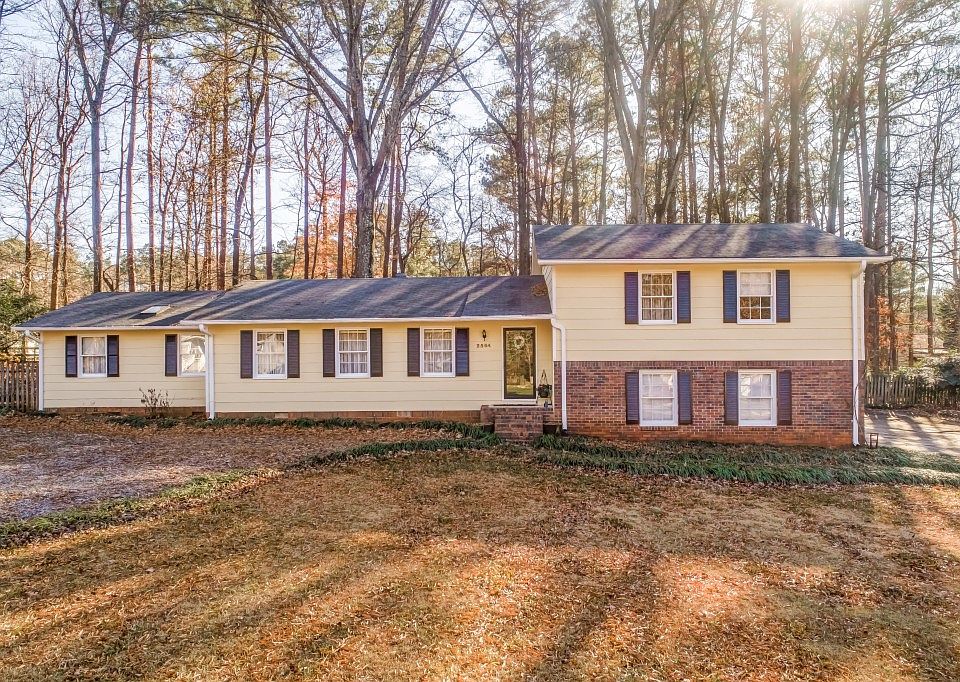 1st image of 2564 Oak Hill Dr