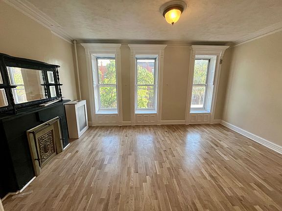 4th image of 635 Saint Marks Ave #2
