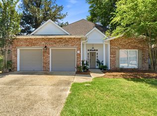 38 Stones Throw Dr, Hattiesburg, MS 39402